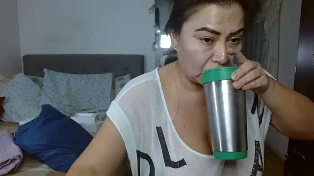 Karo sexy online show from 4, 3, 2025