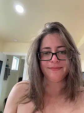 Snapshot of Naomi_Blaire chatting on 3, 3, 2026 Naomi Blaire online show from 3, 3, 2026