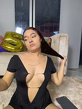 Emily Harpeer online show from 18, 7, 2026