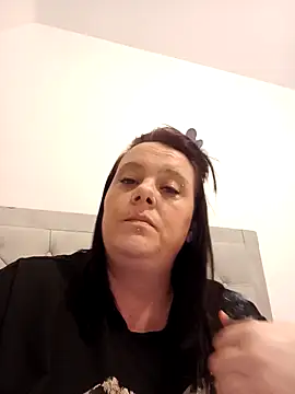 Snapshot of louisa36 chatting on 3, 3, 2026 louisa36 online show from 3, 3, 2026