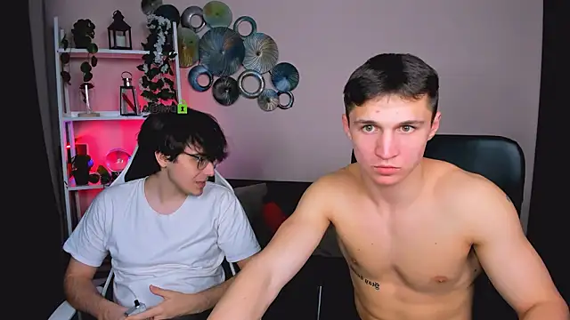 Snapshot of emmanuel_shine chatting on 13, 3, 2026 emmanuel shine online show from 13, 3, 2026