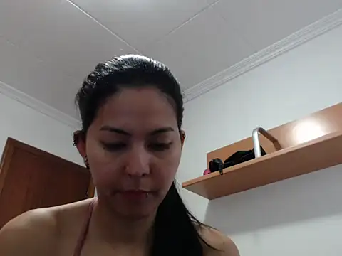 Snapshot of ZeforAitanna chatting on 5, 3, 2026 ZeforAitanna online show from 5, 3, 2026