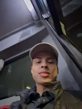 Snapshot of Eros_lee chatting on 11, 3, 2026 Eros lee online show from 11, 3, 2026