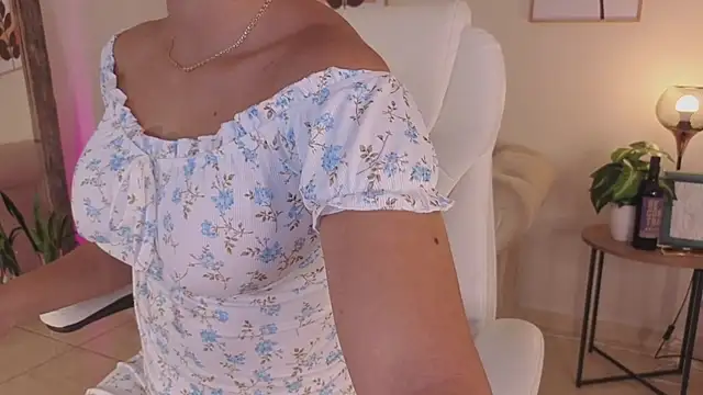 Snapshot of katt_souza1 chatting on 1, 8, 2026 katt souza1 online show from 1, 8, 2026