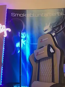 Snapshot of Smokebluntafterblunt chatting on 25, 2, 2026 Smokebluntafterblunt online show from 25, 2, 2026