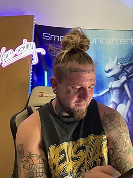 Snapshot of Smokebluntafterblunt chatting on 3, 3, 2026 Smokebluntafterblunt online show from 3, 3, 2026