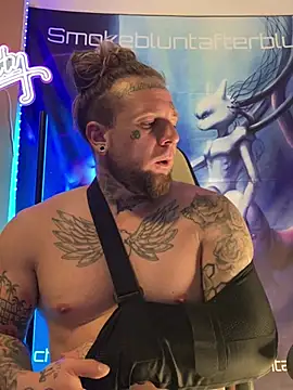 Snapshot of Smokebluntafterblunt chatting on 9, 3, 2026 Smokebluntafterblunt online show from 9, 3, 2026