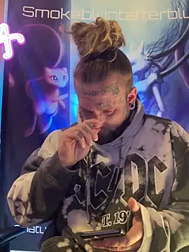 Snapshot of Smokebluntafterblunt chatting on 16, 3, 2026 Smokebluntafterblunt online show from 16, 3, 2026