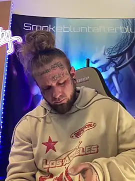 Snapshot of Smokebluntafterblunt chatting on 20, 3, 2026 Smokebluntafterblunt online show from 20, 3, 2026