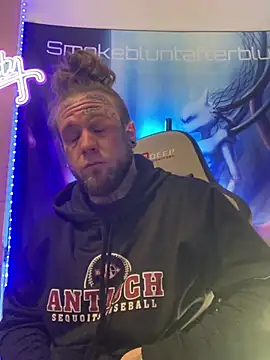 Snapshot of Smokebluntafterblunt chatting on 21, 3, 2026 Smokebluntafterblunt online show from 21, 3, 2026