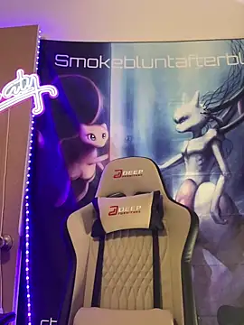 Smokebluntafterblunt online show from 5, 4, 2026