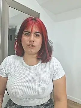 Snapshot of Katey_Curvy01_ chatting on 18, 3, 2026 Katey Curvy01 online show from 18, 3, 2026