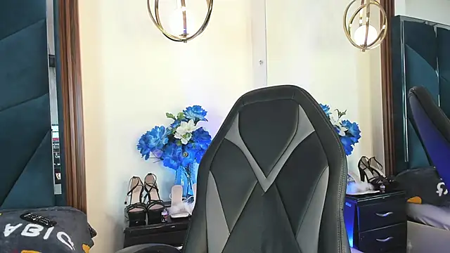 AgathaSanderhs  online show from 9, 3, 2026