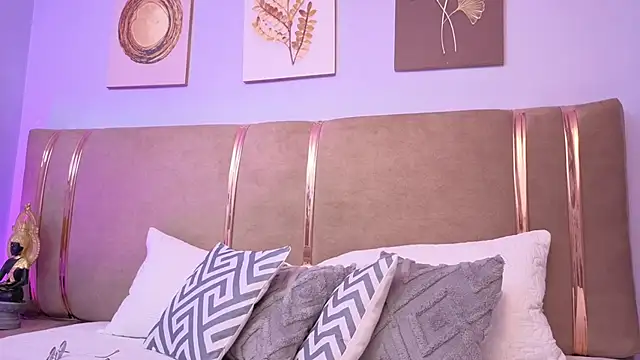 Mia Naive online show from 18, 3, 2026