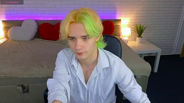 Snapshot of JameMiller chatting on 19, 3, 2026 JameMiller online show from 19, 3, 2026