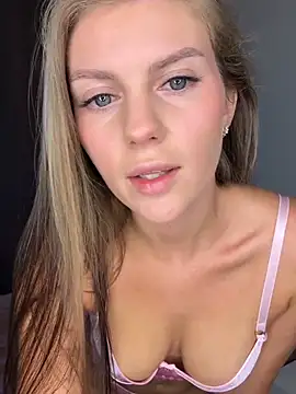 BloomingOfVanessa online show from 22, 7, 2026