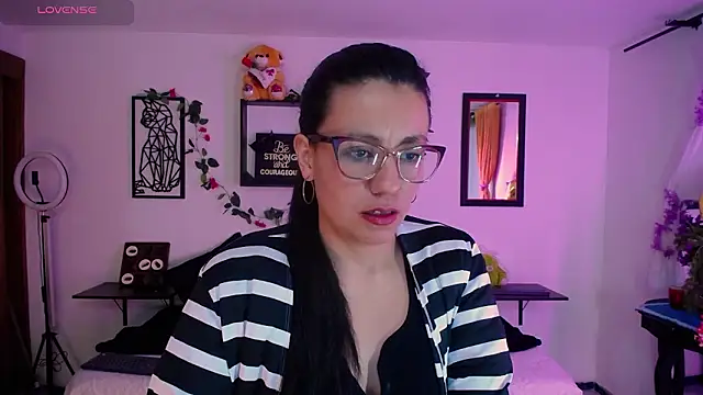 QueenRose94 online show from 6, 3, 2026