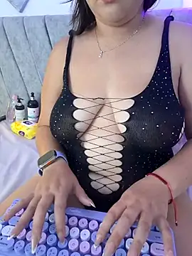 Wild lilhyy online show from 23, 6, 2026
