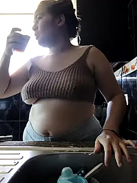Mia collinx online show from 9, 5, 2026