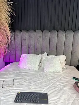 Snapshot of Nanda_vixen_ chatting on 8, 3, 2026 Nanda vixen online show from 8, 3, 2026