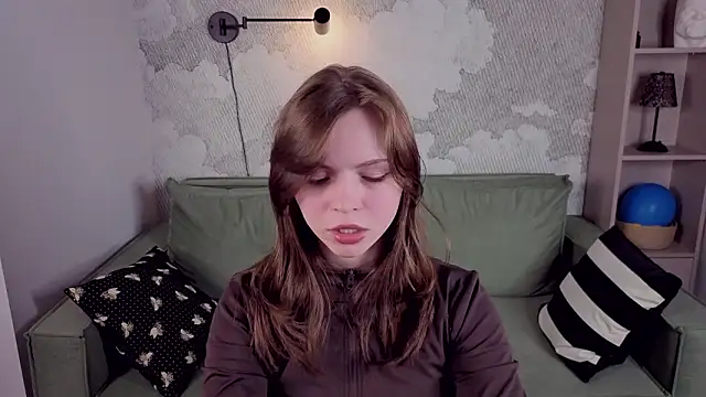 Snapshot of LesleySky chatting on 7, 3, 2026 LesleySky online show from 7, 3, 2026