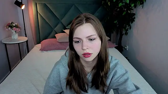 Snapshot of LesleySky chatting on 12, 3, 2026 LesleySky online show from 12, 3, 2026