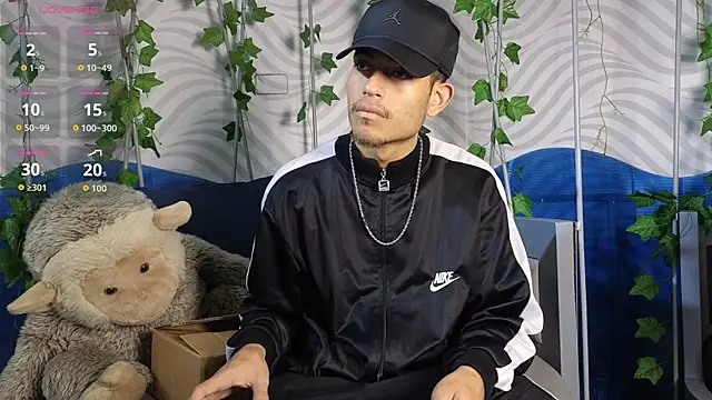 Snapshot of ItsZairen chatting on 3, 6, 2026 ItsZairen online show from 3, 6, 2026