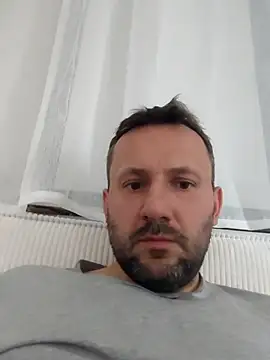 defaktor online show from 30, 4, 2026