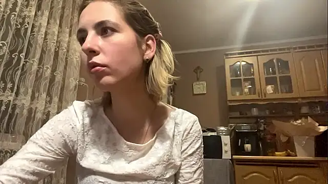 CharmingBlonde online show from 17, 2, 2026