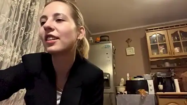 CharmingBlonde online show from 15, 3, 2026