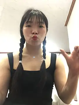 cuty lusy online show from 16, 3, 2026