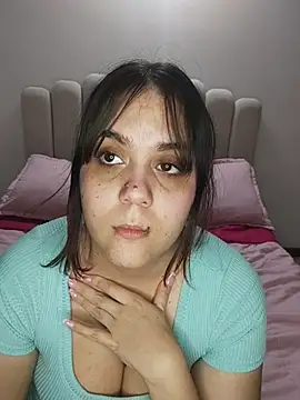 Snapshot of its_lauu_ chatting on 14, 3, 2026 its lauu online show from 14, 3, 2026