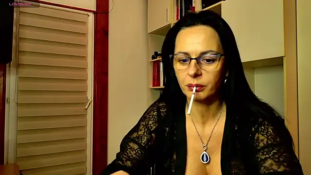 Snapshot of MiriamDelyn chatting on 28, 2, 2026 MiriamDelyn online show from 28, 2, 2026