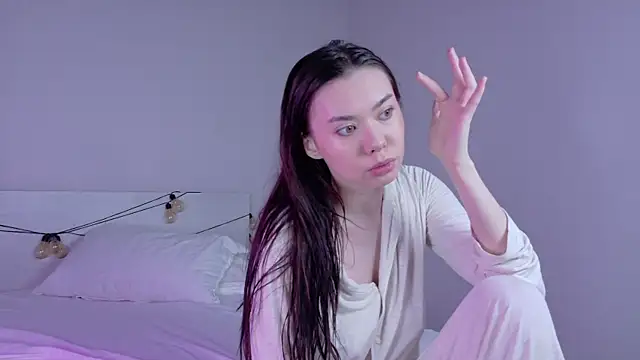 gwenonl1ne online show from 30, 4, 2026