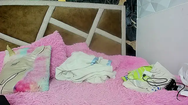 Kimmy london19 online show from 18, 3, 2026