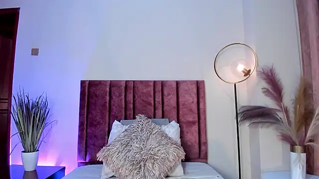 AndraCyruss online show from 17, 2, 2026