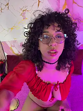 Woo isDaphne online show from 3, 8, 2026