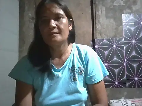 Wildhot Mommy online show from 4, 3, 2026