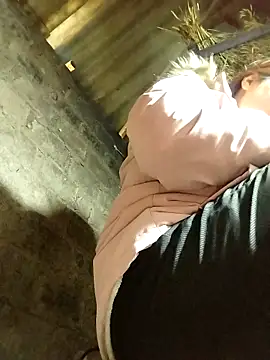 Snapshot of Yiyoongg chatting on 19, 3, 2026 Yiyoongg online show from 19, 3, 2026