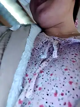 Snapshot of Yiyoongg chatting on 23, 3, 2026 Yiyoongg online show from 23, 3, 2026