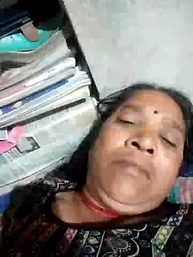 Snapshot of Loomaraj chatting on 5, 3, 2026 Loomaraj online show from 5, 3, 2026