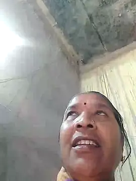 Snapshot of Loomaraj chatting on 7, 3, 2026 Loomaraj online show from 7, 3, 2026