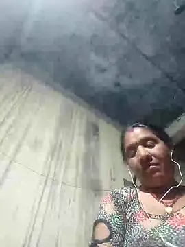 Snapshot of Loomaraj chatting on 7, 3, 2026 Loomaraj online show from 7, 3, 2026