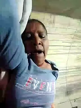 Snapshot of Loomaraj chatting on 11, 3, 2026 Loomaraj online show from 11, 3, 2026