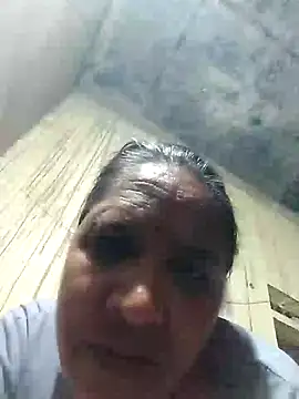 Snapshot of Loomaraj chatting on 12, 3, 2026 Loomaraj online show from 12, 3, 2026