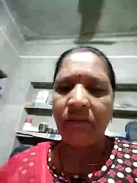 Snapshot of Loomaraj chatting on 23, 6, 2026 Loomaraj online show from 23, 6, 2026