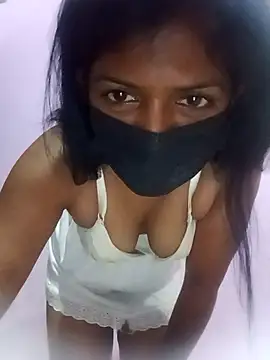 Malee S online show from 25, 4, 2026