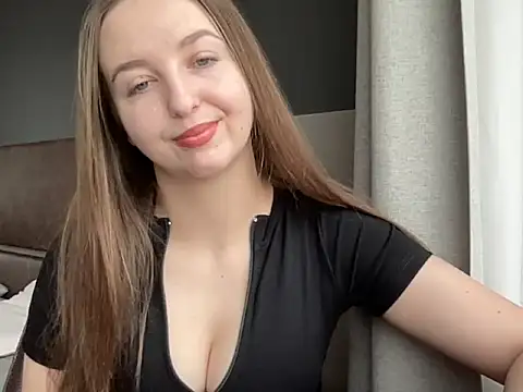 Snapshot of CharlotteXGold chatting on 8, 3, 2026 CharlotteXGold online show from 8, 3, 2026