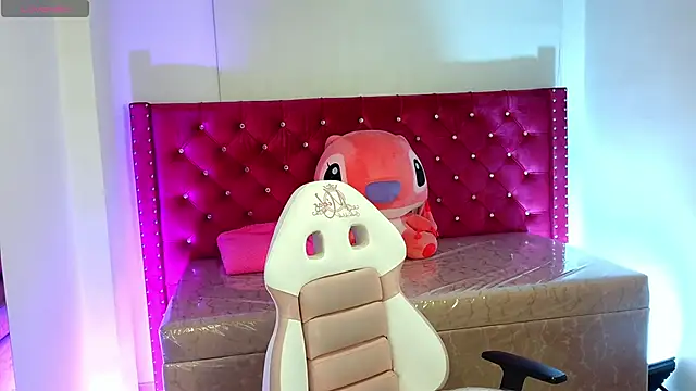babyy nicols m online show from 1, 5, 2026