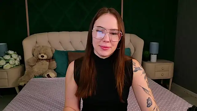 Arielle Vade online show from 23, 4, 2026